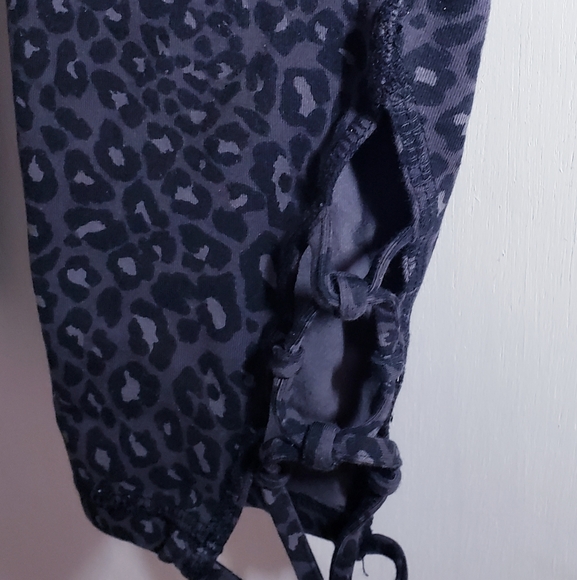 LN Black Leopard Print Mid-rise Leggings SZ L 12-14 by Xersion. - Picture 3 of 9